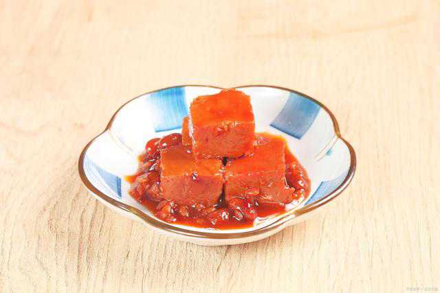 創(chuàng)新引領(lǐng)未來，一塊腐乳包裝設(shè)備助力腐乳產(chǎn)業(yè)升級(jí)