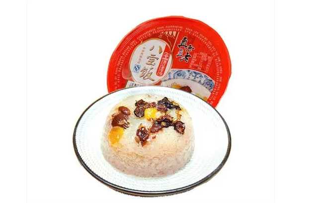八寶飯專業(yè)包裝線：鎖住傳統(tǒng)美味，融合現(xiàn)代科技，開啟美食新篇章！